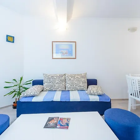 Ella Apartment
